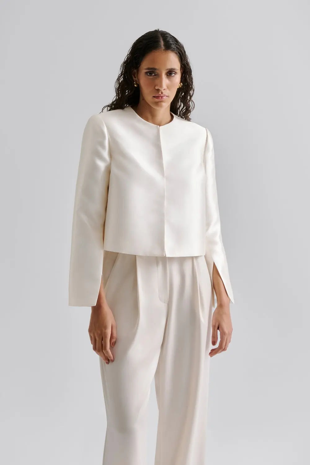 Ruthie Cropped Sleeve