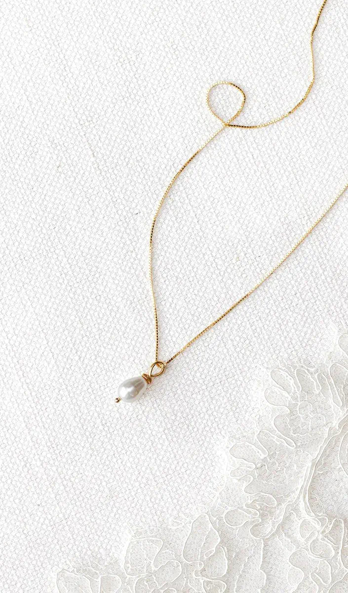 Julie Pearl necklace small goud