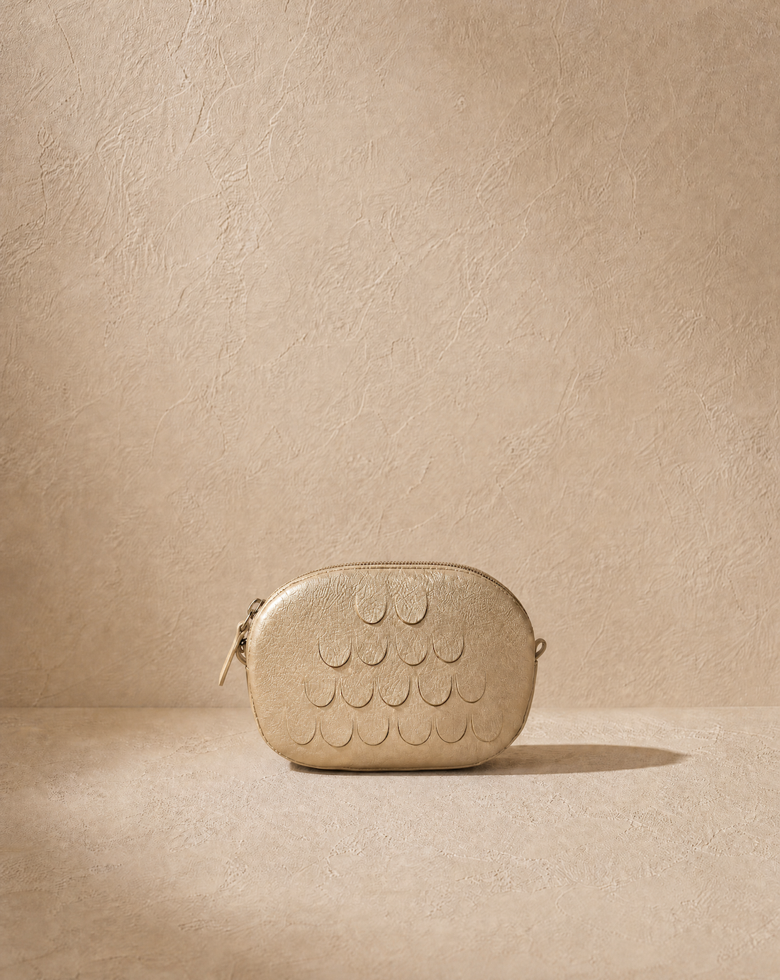 Oval mini bag soft gold - Mieke Dierckx