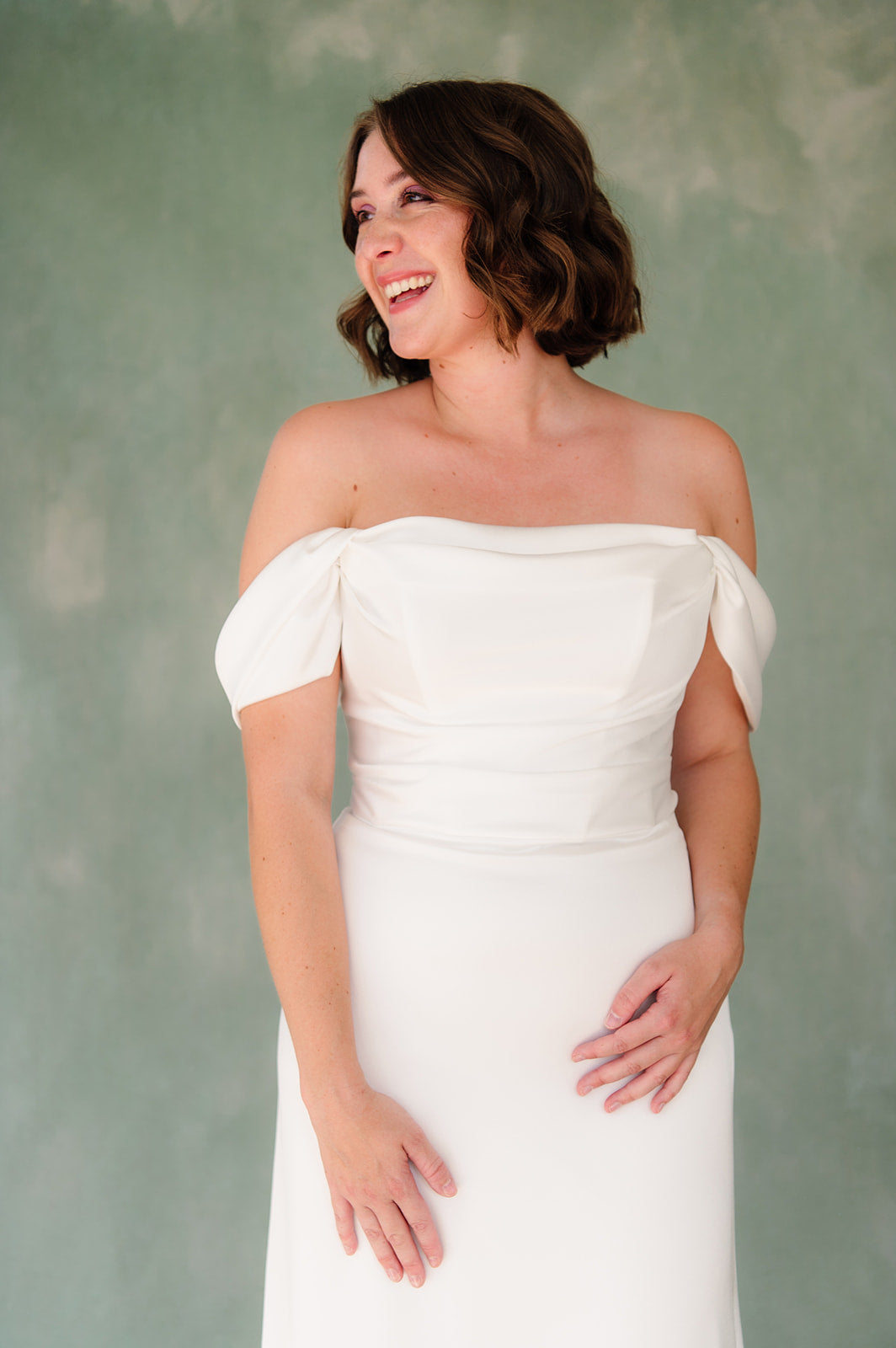 Artemide gown detachable hanging sleeves