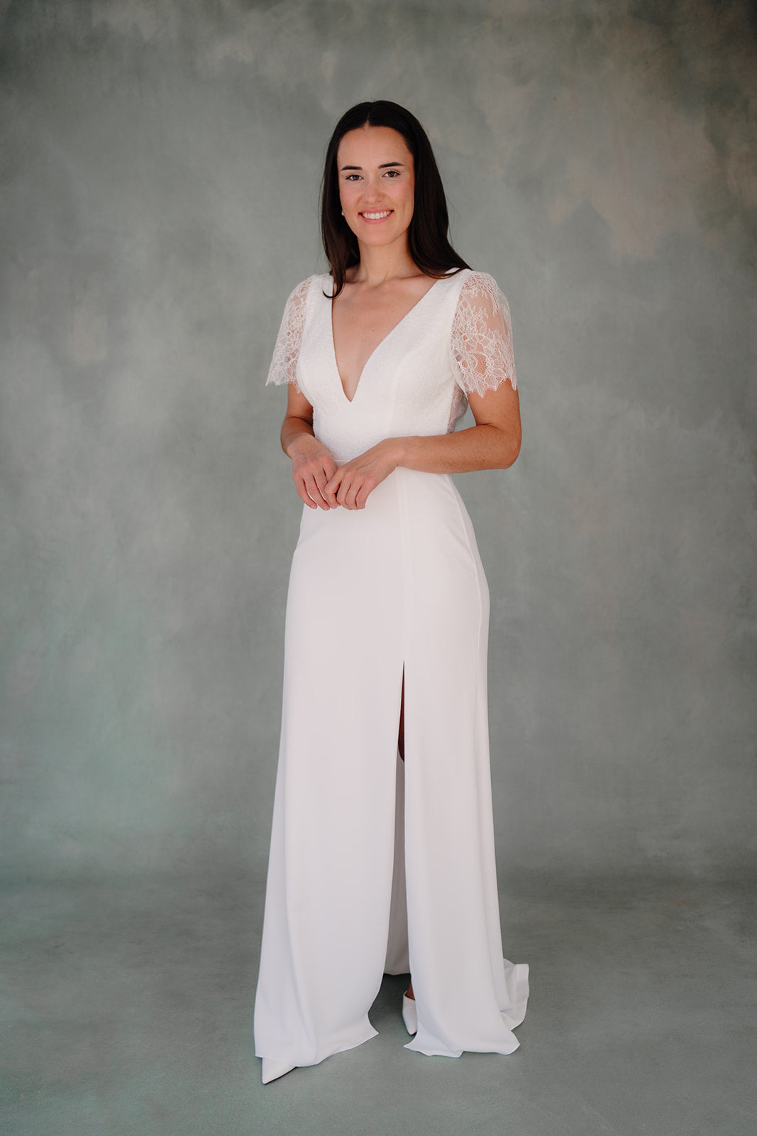 Nafi lace gown