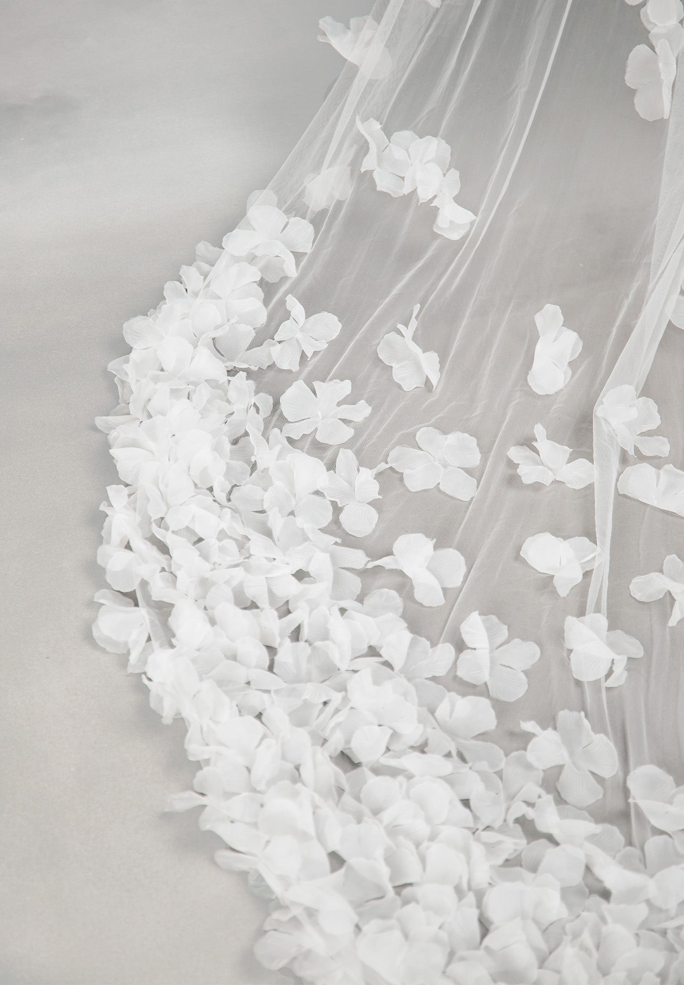 Ella veil