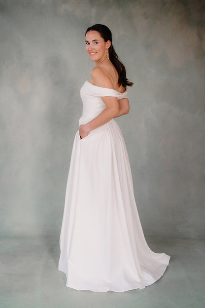 Neivi gown