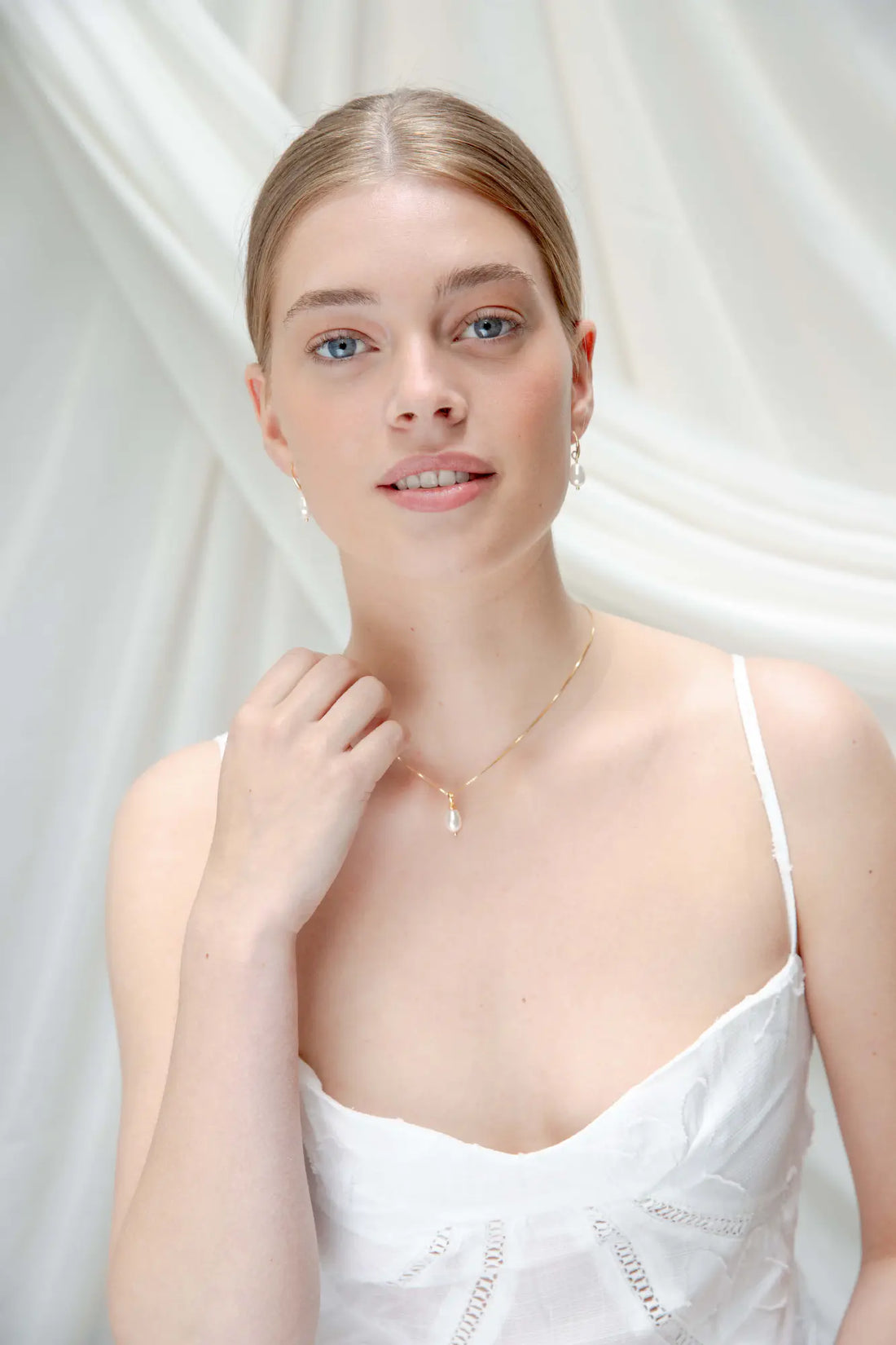 Julie Pearl necklace small goud